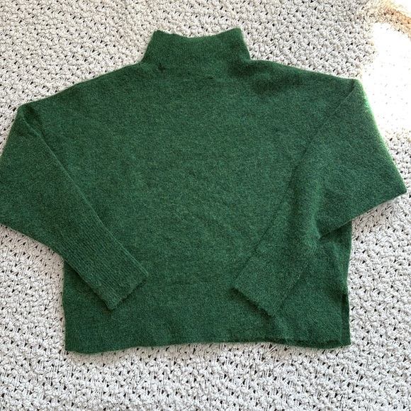 🍀 Topshop Textured Funnel Neck Sweater in Green 🍀 - Picture 6 of 8